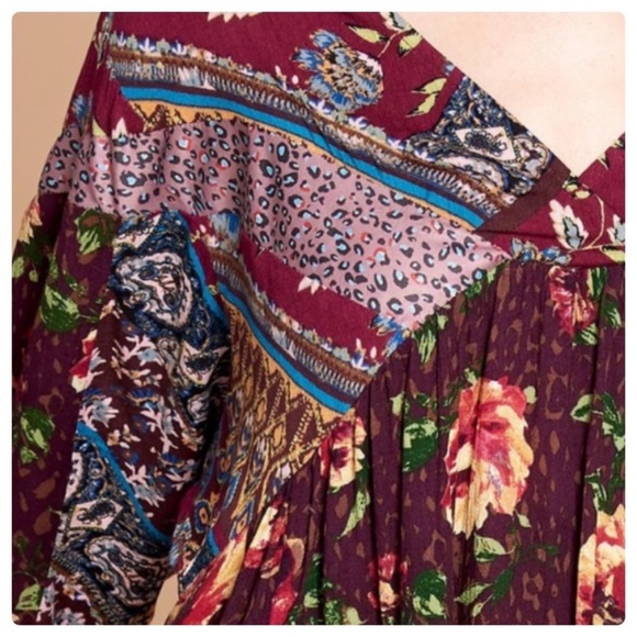 SOLD❤️Mixed floral patch empire waist V neck top - Picture 7 of 9